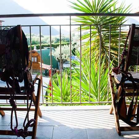 Porta Del Garda Apartment Dro Bagian luar foto